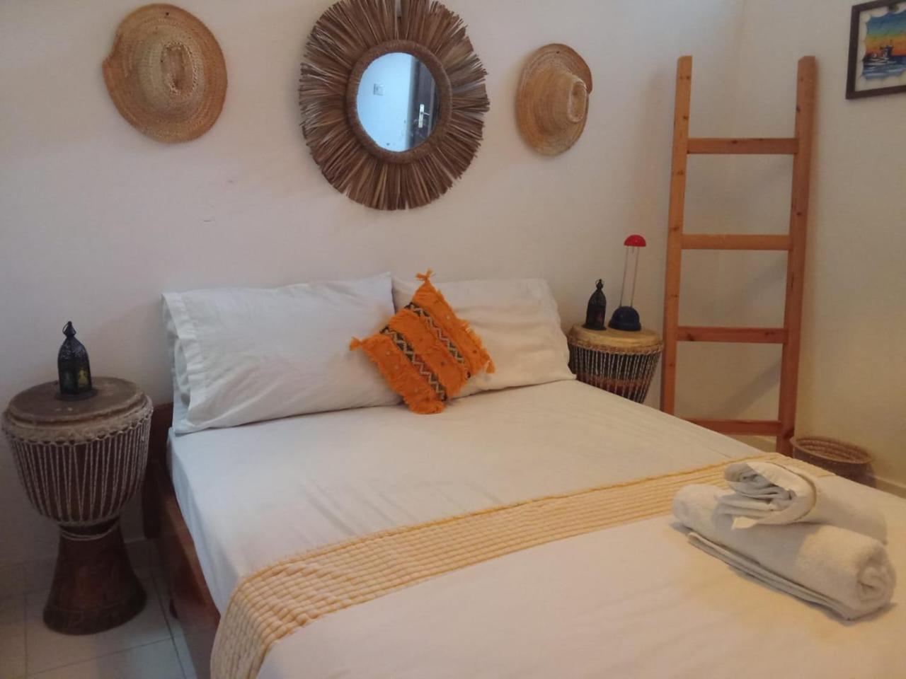 Surfer Rosa Hostel Tamraght Extérieur photo